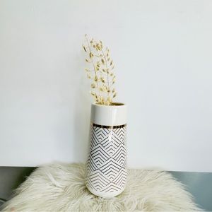 Cream and gold vase ceramic